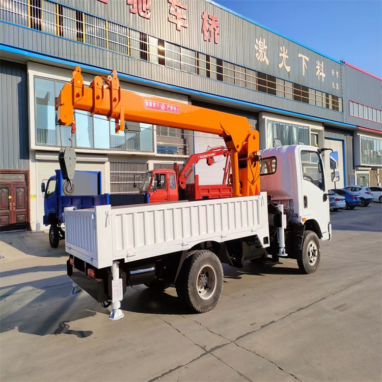 永靖乡三轮随车吊定制 农用改装机自备吊中瑞长期出售